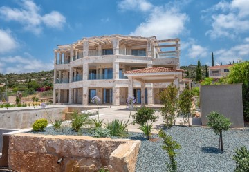 7 Bedroom Detached Villa in Peyia - Sea Caves, Paphos